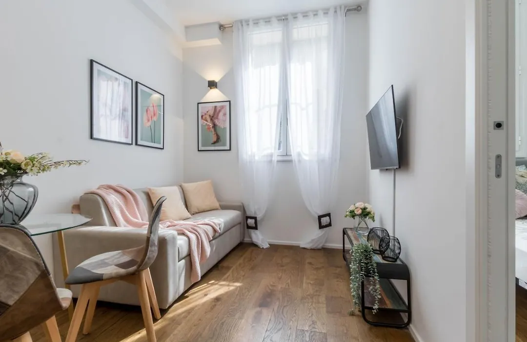 Central&Cozy apartment in Milan Via Disciplini-1